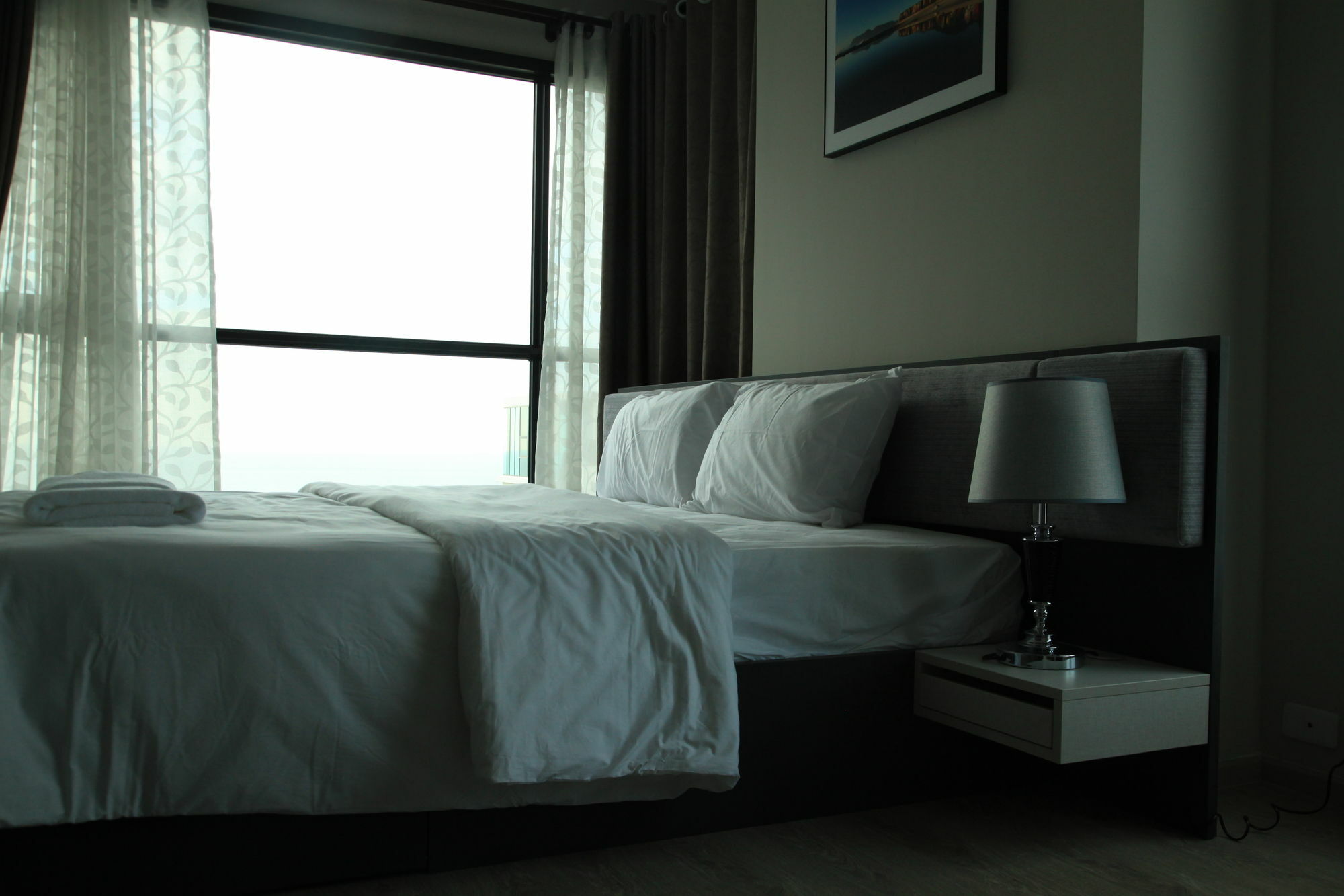 Sea View Long Balcony With Rooftop Pool In Pattaya